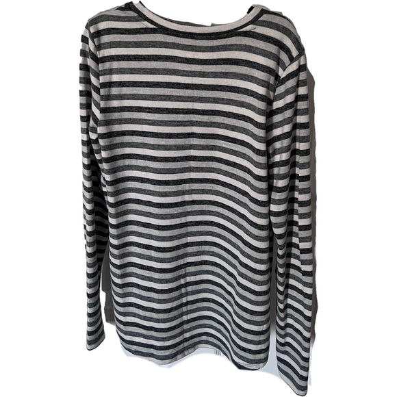 American Eagle Soft and Sexy Plush Long Sleeve - Picture 2 of 3